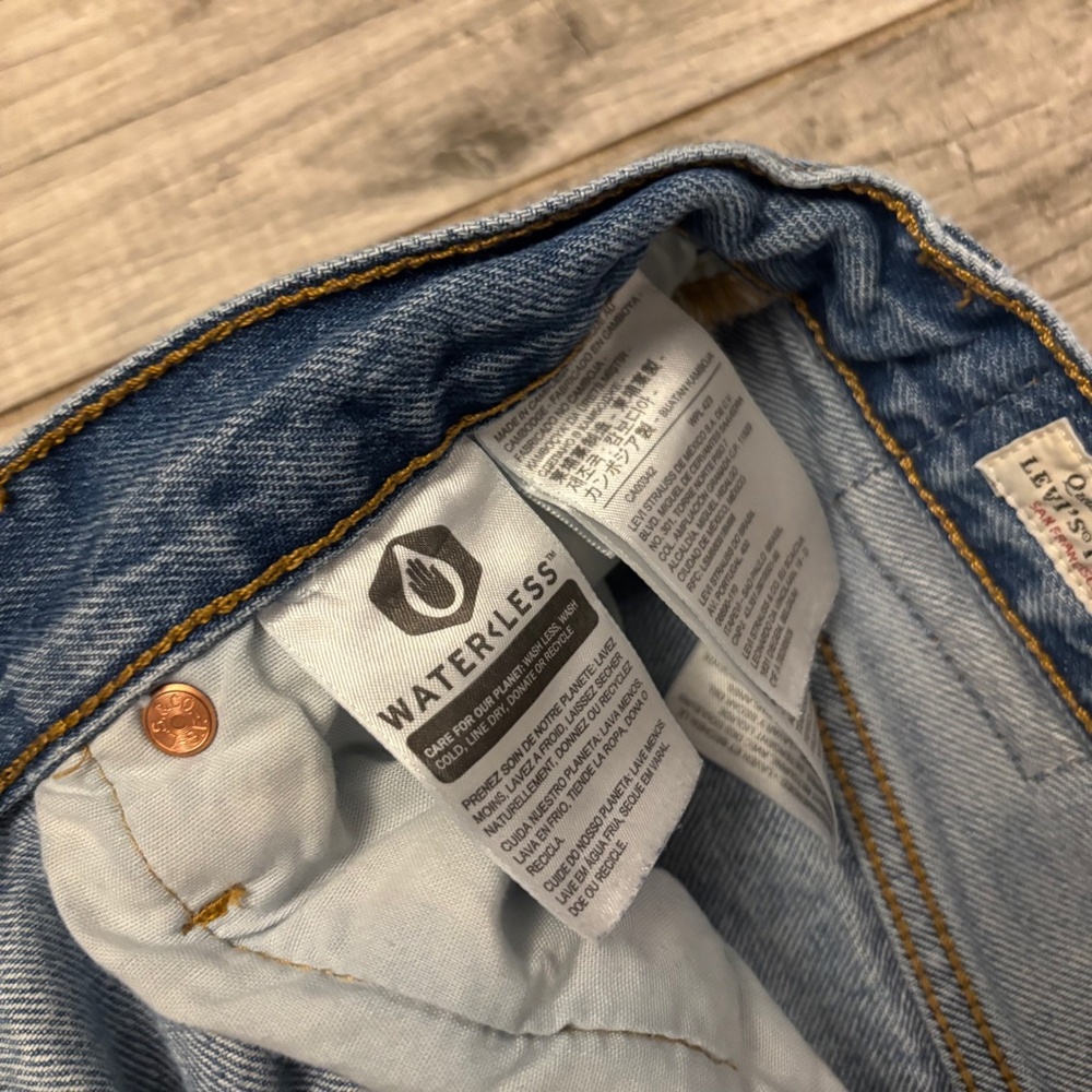 Women's Distressed Levi's Premium 501 Skinny Jeans Size W29 - Picture 5 of 9